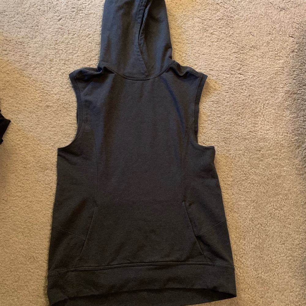 Lululemon hooded sleeveless sweatshirt